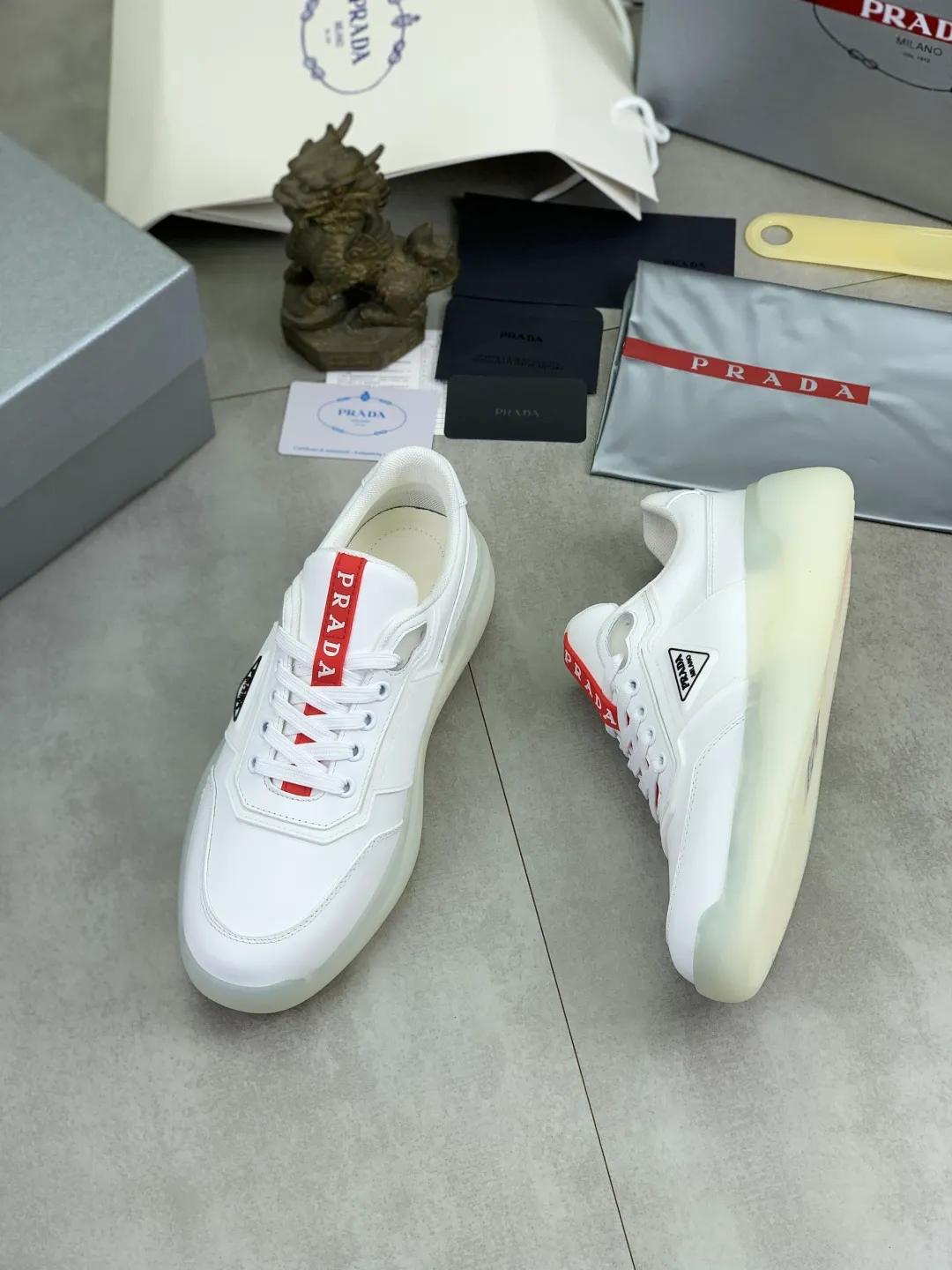 Men's men's shoes P600 💰【New style】Top quality, new popular models on the official website, which will never go out of style for a century, 🆘 The trendy brand (Prada) mainly promotes popular models, avant-garde and versatile fashionable men's shoes, privately molded, with cowhide splicing and 1:1 oil edge treatment... fashionable and simple, original imported cowhide with python skin, cowhide leather lining for feet; the atmosphere and personality are more fashionable, eye-catching and pursuing class. It will subvert the old idea and be a must-have for fashionistas who want to spend time with you! Must keep it! High-end comfortable and low-cost, high-end quality workmanship. Size: 38-45 4️⃣ colors available. full package